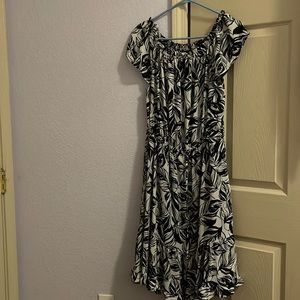 White L midi floral dress w/ black flower design & adjustable waist strings